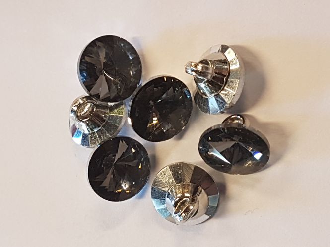 Hovedbilde Knapp strass, smoke