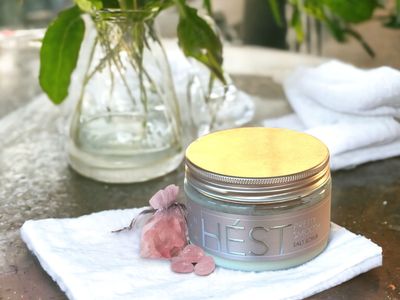 Hovedbilde Hést saltskrubb, Pretty Smooth Salt Scrub 300 ml